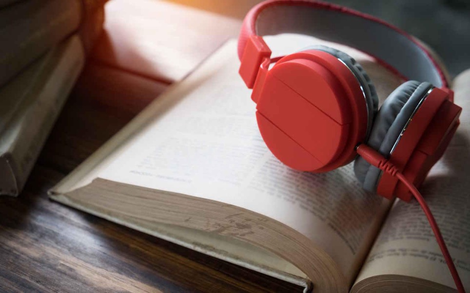 Musique en anglais, séries, films podcasts